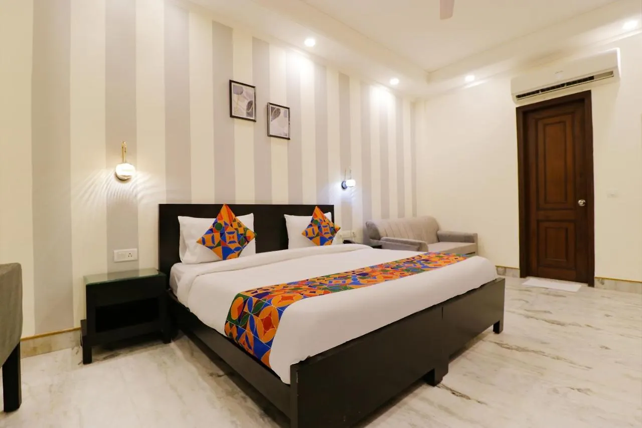 Fabhotel Rr Residency Gurgaon 3*,  India